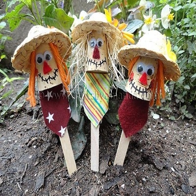Craft Sticks And Corks Scarecrow