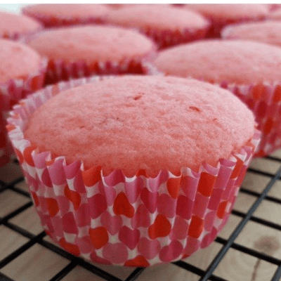 Strawberry Cupcakes With Lemon Cream Cheese Frosting